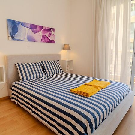 Blue Dawn Center Flat Apartment Larnaca Luaran gambar