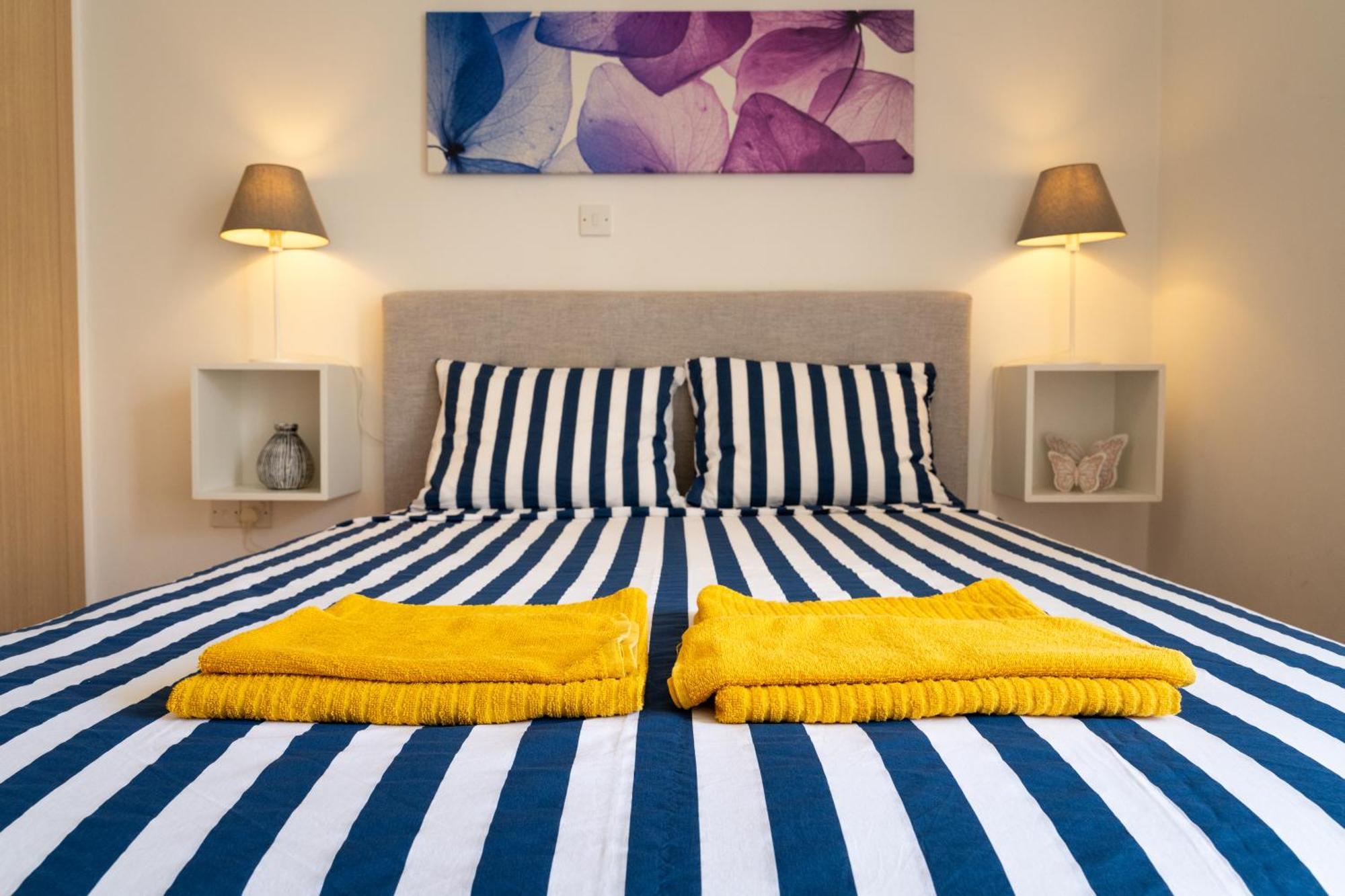 Blue Dawn Center Flat Apartment Larnaca Luaran gambar