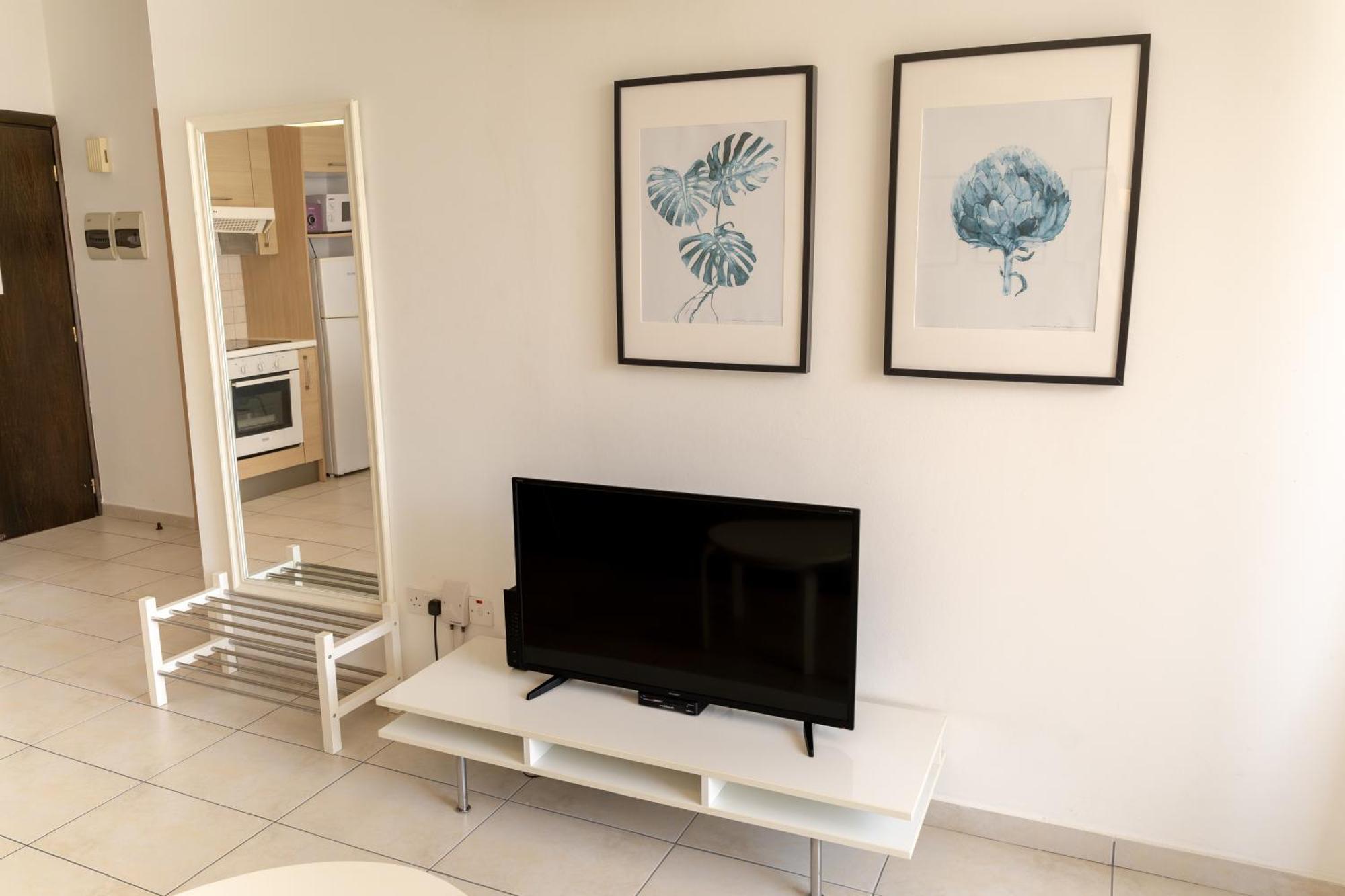 Blue Dawn Center Flat Apartment Larnaca Luaran gambar